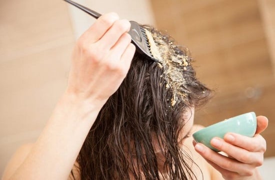 وصفات لترطيب الشعر