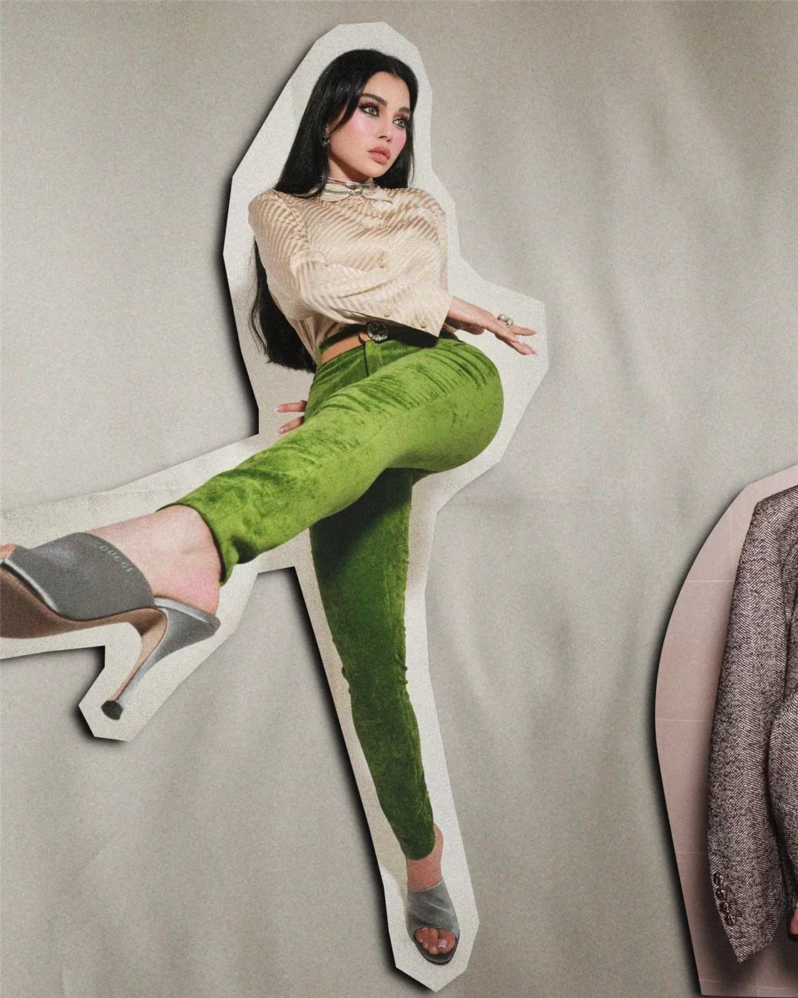 إطلالة هيفاء وهبي في عيد الفصح