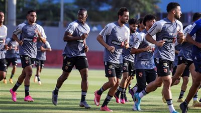 أبو العينين يوضح موقف ثلاثي الأهلي من المشاركة في السوبر