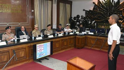 الرئيس السيسي يشهد كشف الهيئة لطلبة الكليات العسكرية