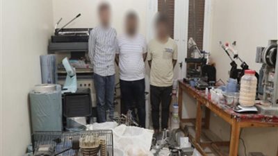 ضبط شبكة إجرامية لتصنيع وترويج المخدرات في العاشر من رمضان