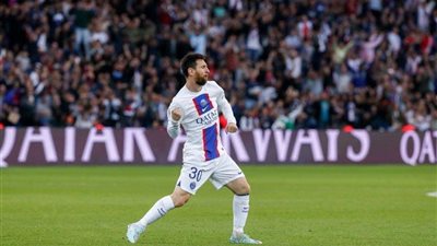 تحقيق جديد لميسي: الأرجنتيني يتفوق على رونالدو ويصبح الهداف التاريخي لأندية الدوريات الخمس الكبرى