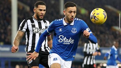 إيفرتون يخطف الانتصار أمام نيوكاسل بثلاثة أهداف