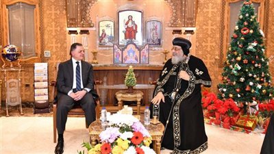 وزير الداخلية يهنئ البابا تواضروس بعيد القيامة المجيد