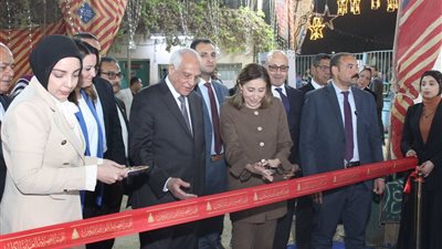 الكيلاني تشهد فعاليات معرض فيصل الرمضاني للكتاب