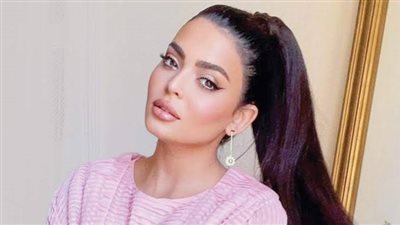 أسماء جلال تنضم لأبطال 