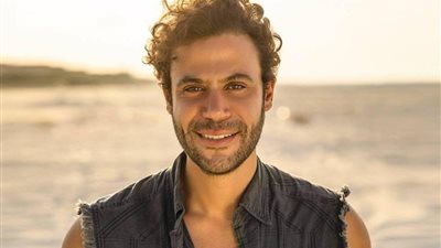 محمد إمام يعبر عن سعادته بـ فيلم 