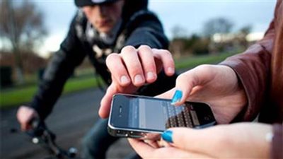 الداخلية توضح حقيقة استيلاء فرد شرطة على هاتف فتاة