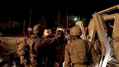 قوات الاحتلال يعتقل 25 فلسطينيا من الضفة الغربية