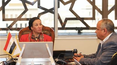 وزيرة البيئة تستكمل مشاوراتها لدعم الاستثمار البيئى بالمحميات الطبيعية