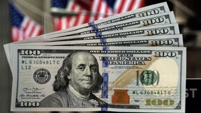الدولار يستقر في البنوك المصرية خلال إجازة شم النسيم