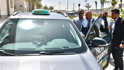 إطلاق الدفعة الأولى من السيارات الكهربائية داخل العاصمة الإدارية