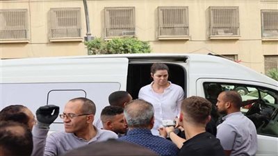 إيمي سمير غانم تواسي يسرا اللوزي: فراق الأم صعب أوي