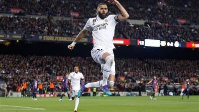 ريال مدريد يضمن بقاء قائده الفرنسي كريم بنزيما