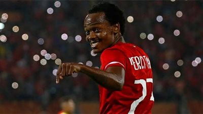 بيرسي تاو أفضل لاعب داخل قارة إفريقيا