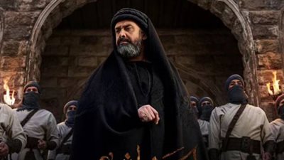 بين الفصحى والعامية.. 