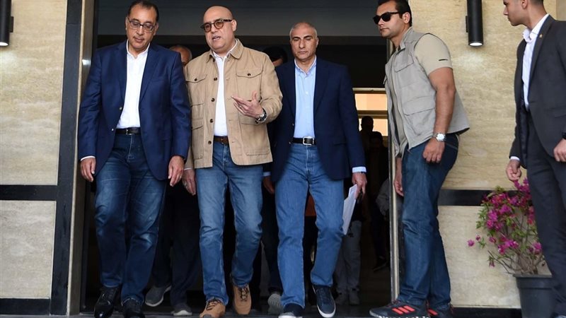 مدبولي يتفقد وحدات