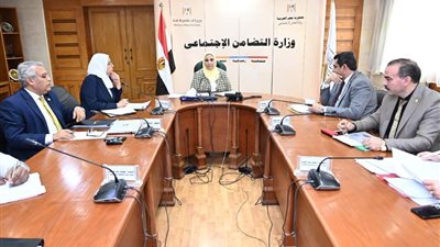 وزيرة التضامن الاجتماعي تستعرض المنصة الإلكترونية للتمكين الاقتصادي