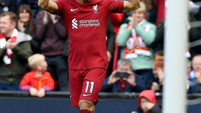 صلاح يتألق ويقود ليڤربول للفوز على نوتنجهام فورست