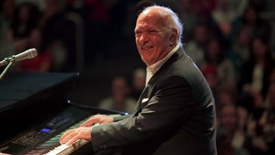 تقديرًا لأعماله الفنية.. عمر خيرت يحيي حفله الموسيقي