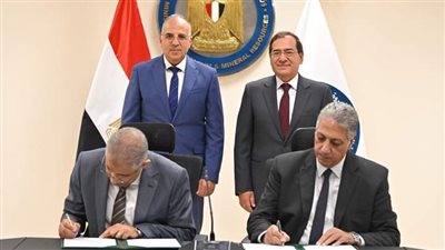 سويلم والملا يشهدان توقيع بروتوكول تعاون مشترك بشأن ترخيص إحتياجات المياه
