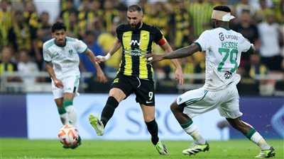 كلاسيكو الدوري السعودي.. موعد مباراة اتحاد جدة والأهلي والقناة الناقلة 