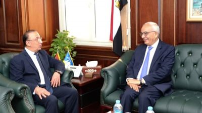 رضا حجازي يصل إلى الإسكندرية لمتابعة الاستعدادات للعام الدراسي الجديد 