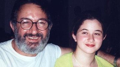 مي نور الشريف في ذكرى ميلاد والدها: نفسي أقعد معاك وأحكيلك حاجات كثيرة 