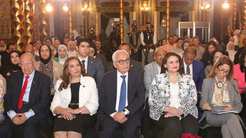 وزير التعليم-جلسة