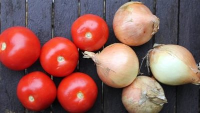 شعبة الخضراوات تعلن بشرة خير للمواطنين بشأن البصل والطماطم