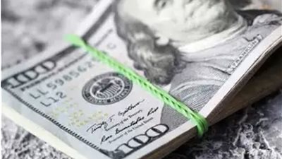 بيع أذون خزانة بالدولار يمنح البنك المركزي المصري مليار دولار.. تعرف على أسعار الأخضر