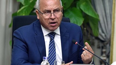 وزير النقل يثمن فوائد النقل النهري المتعددة في القطاع