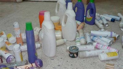 التحفظ على مستحضرات تجميل مجهولة المصدر فى القاهرة