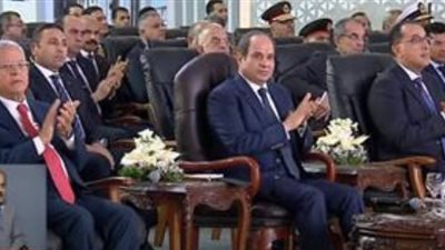 فيلماً تسجيلياً.. الرئيس السيسى يشاهد جهود الدولة لدعم عمال مصر