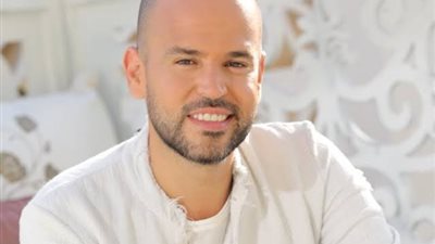 أبو يطرح أغنية 