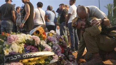 جيش الاحتلال الإسرائيلي يعلن مقتل ضابطين في قطاع غزة