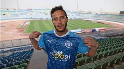 رمضان صبحي يقود تشكيل بيراميدز أمام طلائع الجيش في الدوري