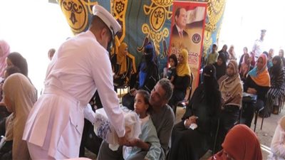 الداخلية تقدم مساعدات غذائية وطبية ضمن مبادرة 