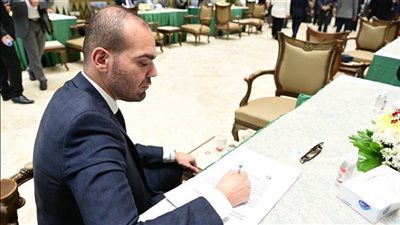 السادات يطالب السيسي بإعلان ترشحه يوم 6 أكتوبر