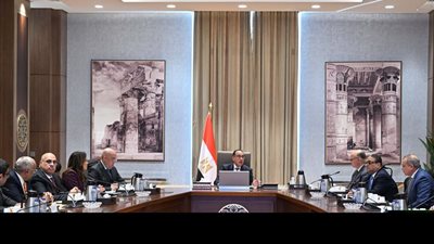 «مدبولي» يتابع موقف مشروعات إعادة إحياء القاهرة التراثية