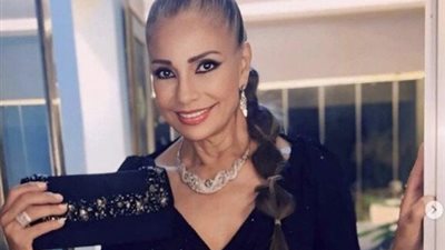 سوسن بدر تهنيء ريم سامي بحفل زفافها: ألف مبروك لأحلى عروسين