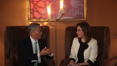 وزيرة الثقافة تلتقي بسفير كوريا الجنوبية في دار الأوبرا