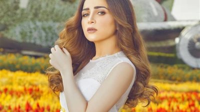 مي عز الدين تخوض أولى تجاربها في المسرح بـ «زواج اصطناعي»