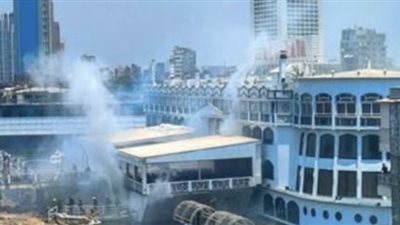 بالصور.. السيطرة علي حريق بمركب نيلي شهير في الزمالك