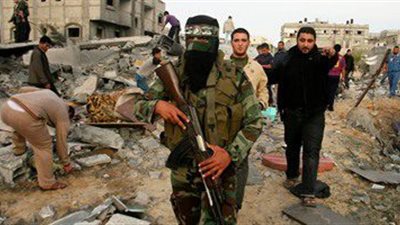 الفصائل الفلسطينية تأسر مستوطنين وجنود إسرائيليين جنوب غزة