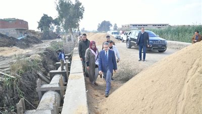 محافظ الغربية يتفقد استمرارية الأعمال في محور طريق المعامل بميت حبيش
