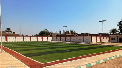 محافظ أسوان يتابع معدلات الإنجاز بمشروعات حياة كريمة بقرية العباسية