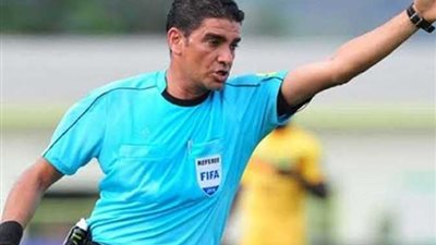 بالاسماء.. حكام مباراة القمة بين الأهلي والزمالك في الدوري