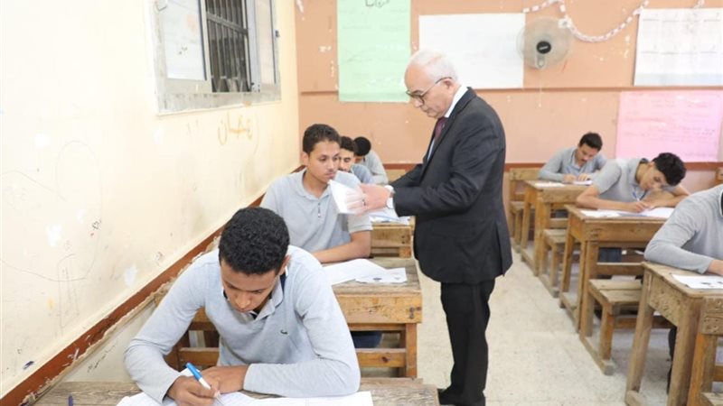 حجازي يتفقد لجان