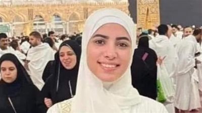 بالملابس السوداء.. وصول أسرة حبيبة الشماع لحضور محاكمة سائق الأوبر